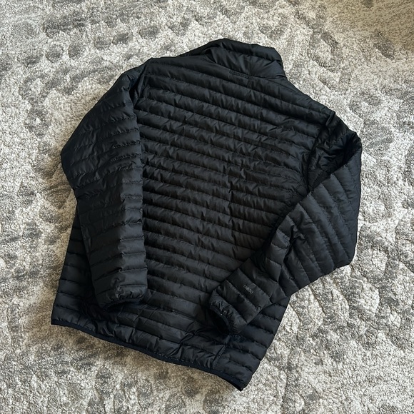 Black Eddie Bauer puffer jacket - Picture 4 of 4